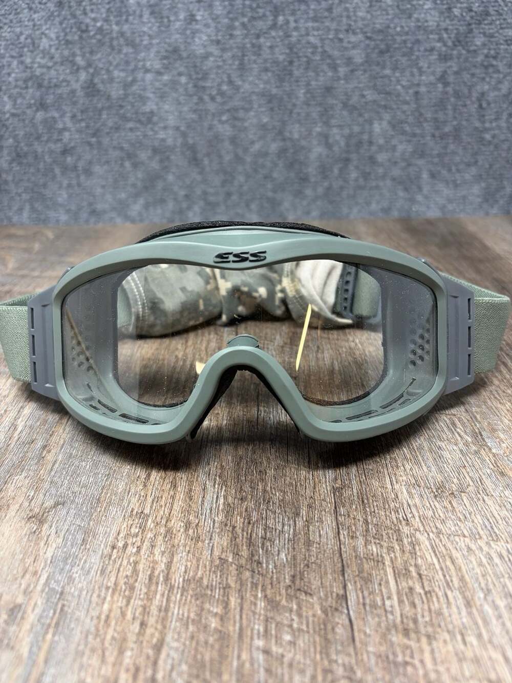 ESS Profile NVG Tactical Goggles in Foliage Green with ACU Camouflage Sleeve